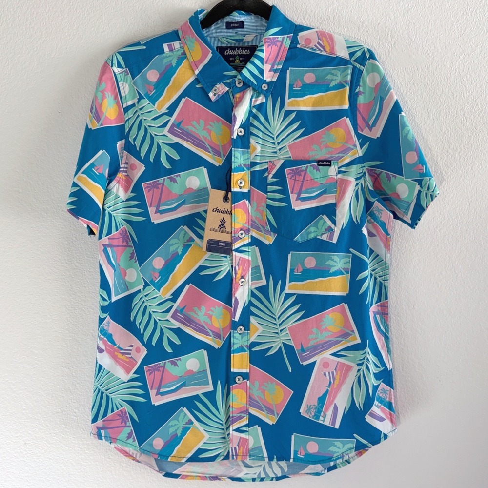 Chubbies The Friday Shirt Mens‎ Small Tropical Postcard Print Button Down NEW